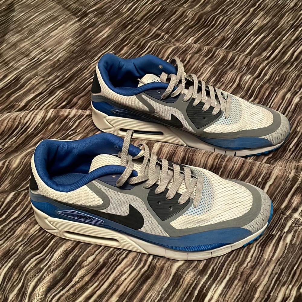 Nike